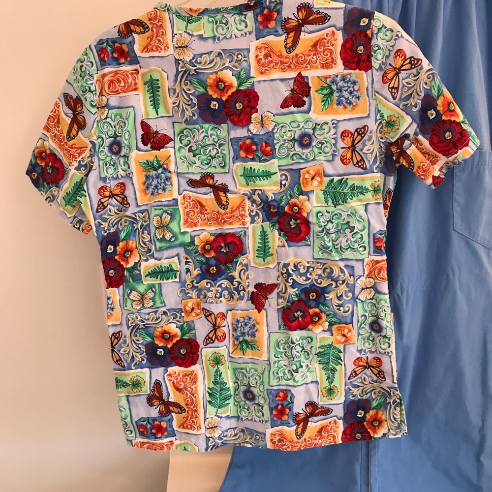 ๐ฆ๐๐บ Scrub set! ๐ฆ๐๐บ - Picture 5 of 7